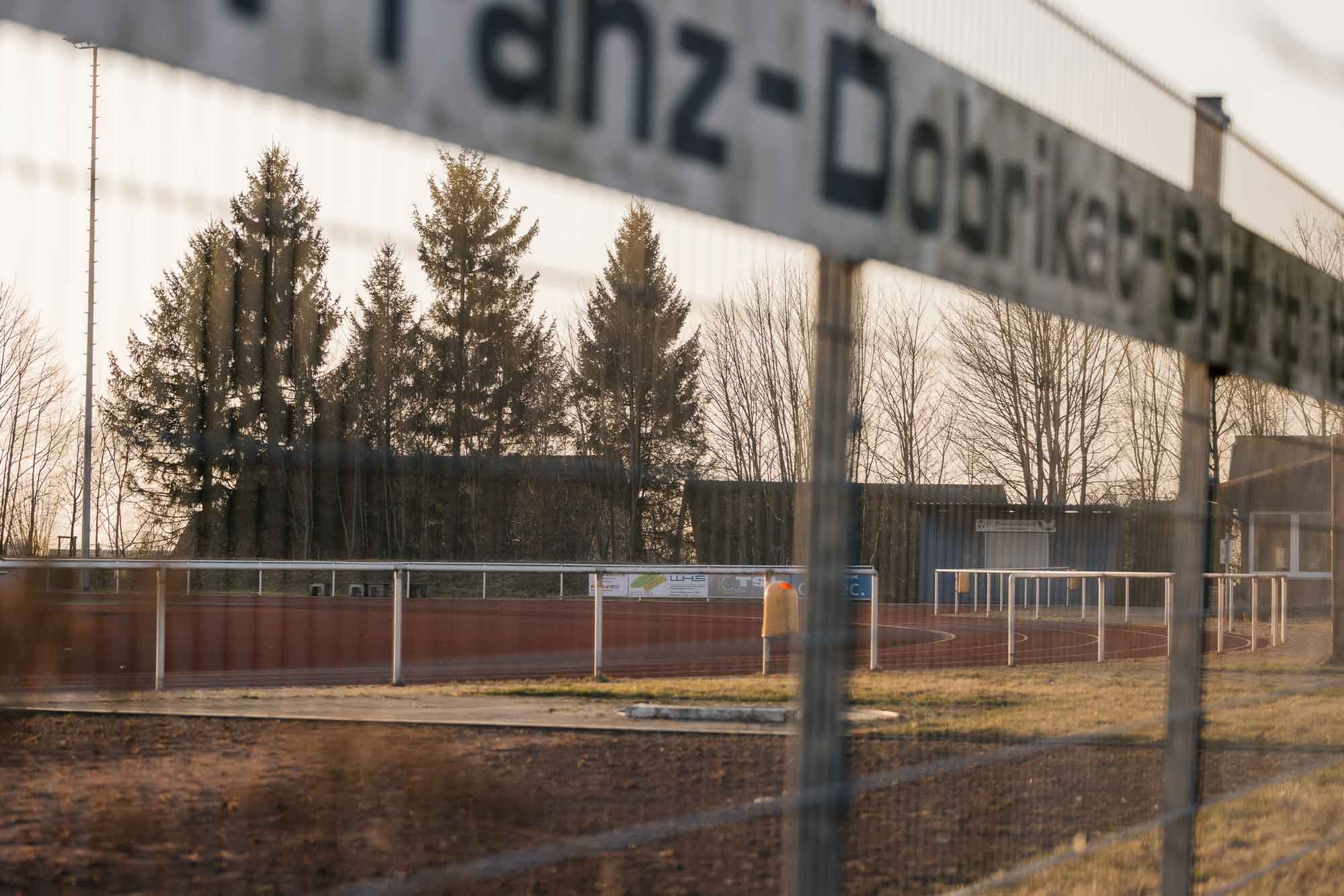 Grüne Halver gehen erstmals mit eigener Bürgermeisterkandidatin ins Rennen 3 Eines von Sinas Herzensprojekten: Ein neues Nutzungskonzept für die alten und neuen Sportanlagen an der Karlshöhe. Damit Jugendliche einen in Halver einen eigenen Anlaufpunkt und einen Platz zum Kicken haben.