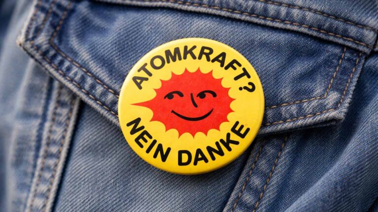 Atomstrom Mythen: Was der Castor-Transport nach Ahaus wirklich zeigt 1 Atomstrom Mythen: Was der Castor-Transport nach Ahaus wirklich zeigt